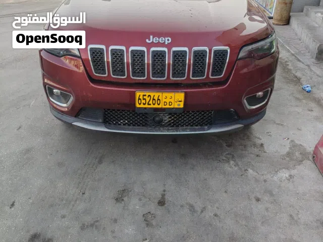 2020 جيب شيروكى Limited