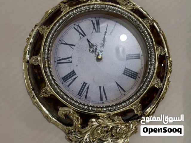ساعة حائط للبيع