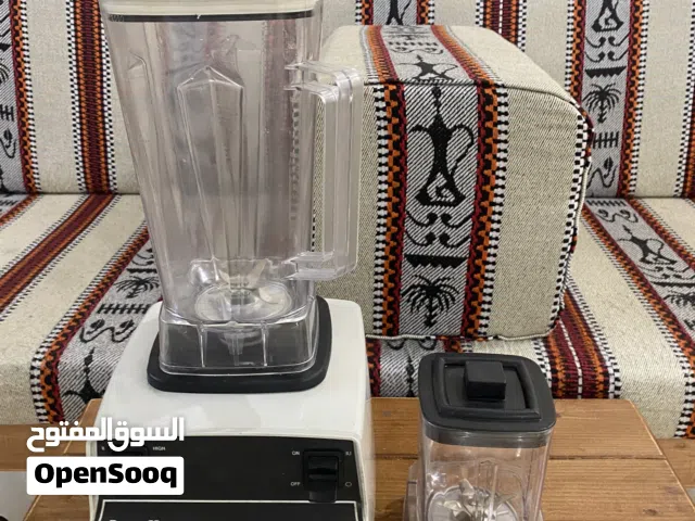 خلاط امريكي نظيف