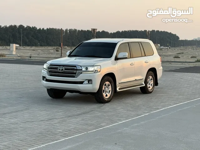 Used Toyota Land Cruiser in Sharjah
