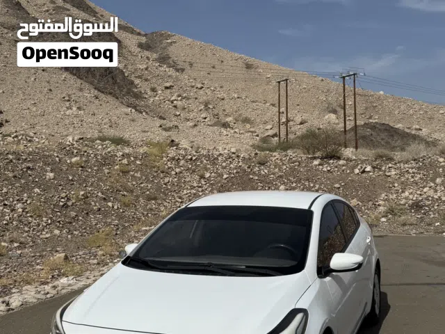 2018 كيا سيراتو Standard