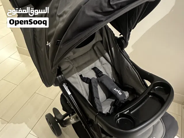 Stroller للبيع