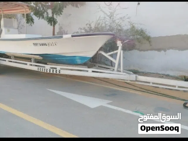 للبيع طراد مكينة 100فورستروك ملاحظة يوجد ثلاجة وصنارتين صيد كنعد الوحده ب1200 السعر 33000معا القال