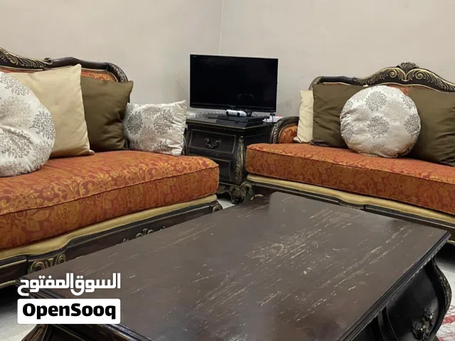 طقم كنب أمريكي مع طاولات للبيع