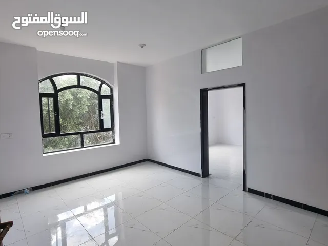 120 m2 4 Bedrooms Apartments for Sale in Sana'a Haddah