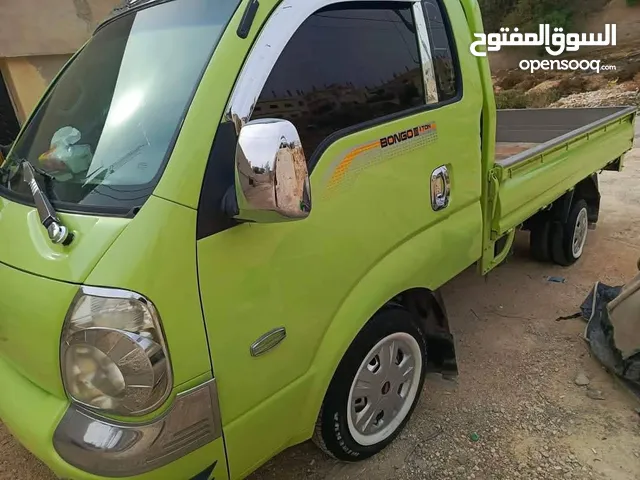 كيا بنقو موديل 2005
