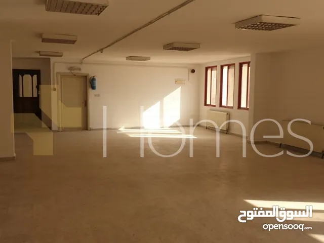 900 m2 Complex for Sale in Amman Al Bayader