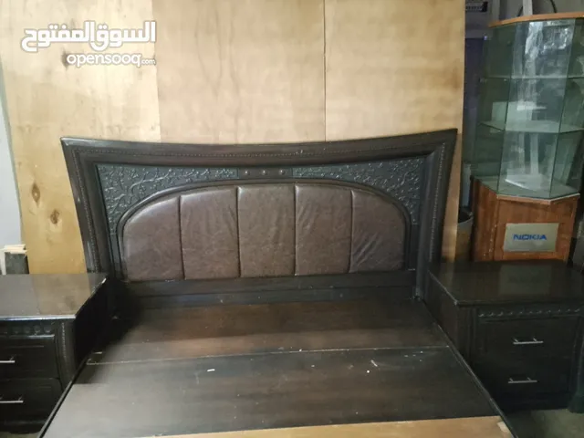 تخت + كومدينة عدد 2 + بيرو