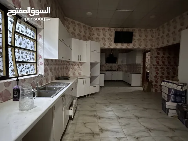 800 m2 More than 6 bedrooms Villa for Sale in Basra Baradi'yah