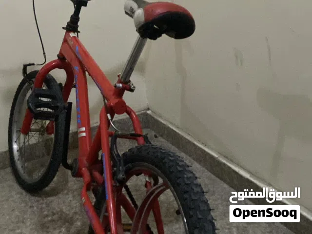 سيكل BMX ممتاز للبيع خفيف وممتاز ويصلح حق المسافات الطويله والمهارات (قابل للتفاوض بالمعقول (