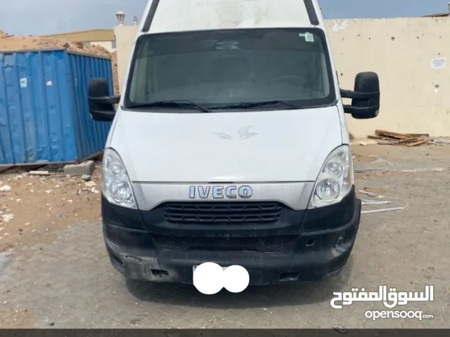 البيع باص جاهز ل تحويله إلى كرفان