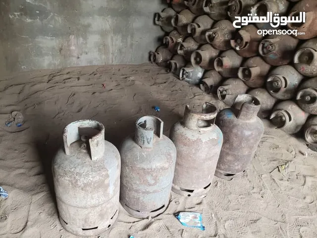 عررررطة 10 دبات غاز فاضي الواحدة ب10 الف ريال نظيفات من اي تسريب