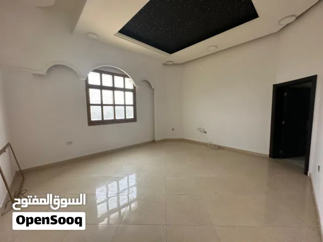 500 m2 5 Bedrooms Villa for Rent in Abu Dhabi Al Karama
