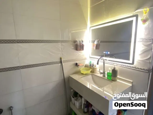 يتوفر شقتين للاجار
