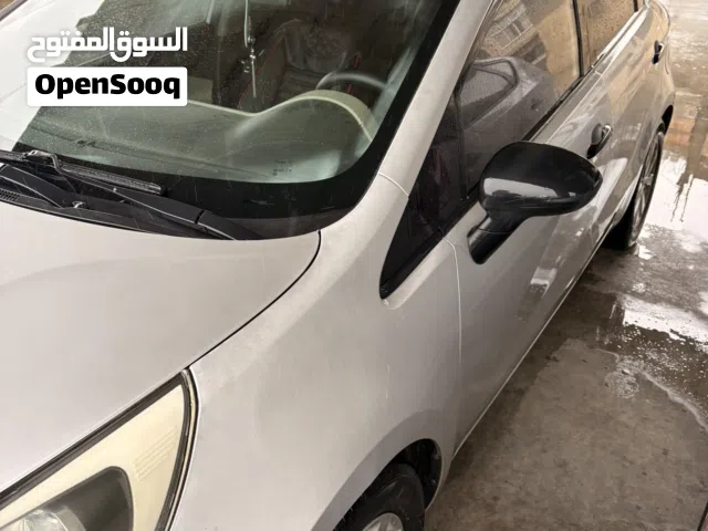2014 كيا برايد Standard