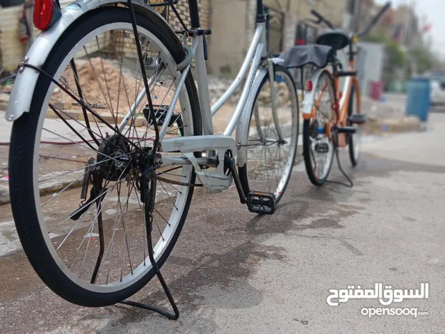 السلام عليكم بايسكل بناتي حاوية لون سلفر للبيع موديل 2018 شهر هلكد ب120وبي المكان بغداد الشعب