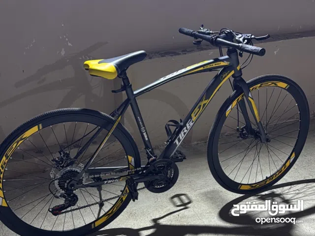 دراجة هوائية رياضية شبه جديدة