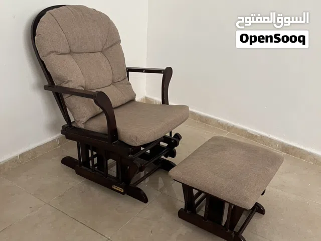 كرسي هزاز مع مسند ارجل هزاز صناعه اوروبي خشب زان فيتنامي