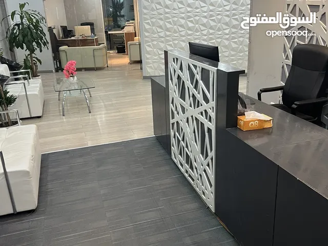 فرصة ذهبية مكاتب للإيجار مفروش أو غير مفروش عقود سنوية 500 - 550 مكاتب مميزة استلام فوري