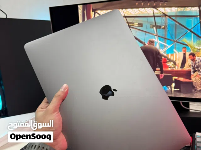 MacBook pro 2019 touch bar 16 inch