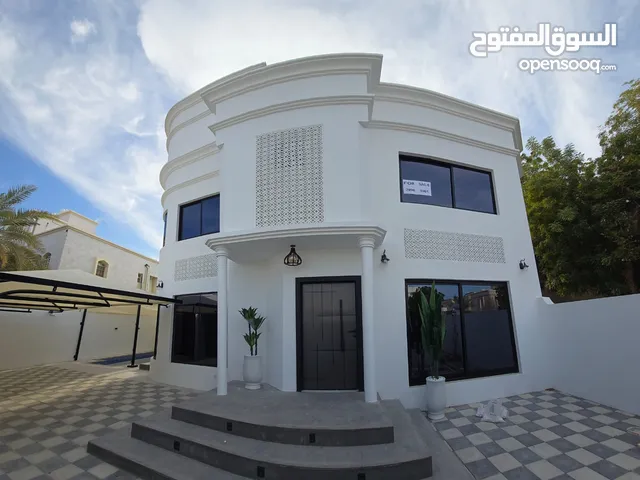 410 m2 4 Bedrooms Villa for Sale in Muscat Ghubrah