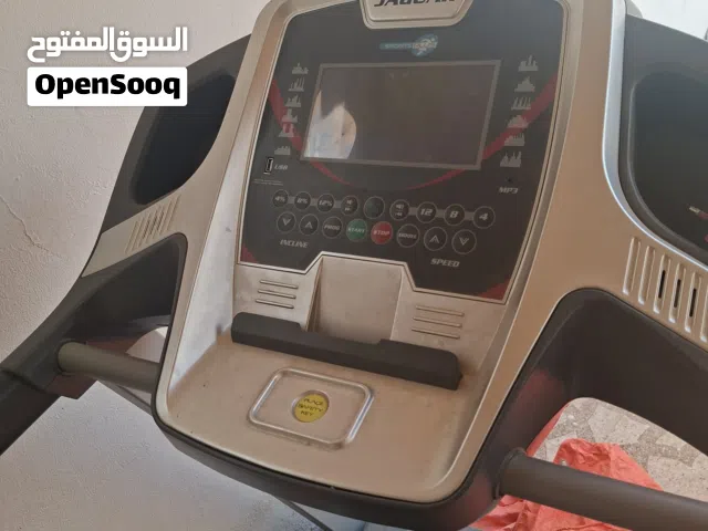 آلة المشي والجري بحالة ممتازة