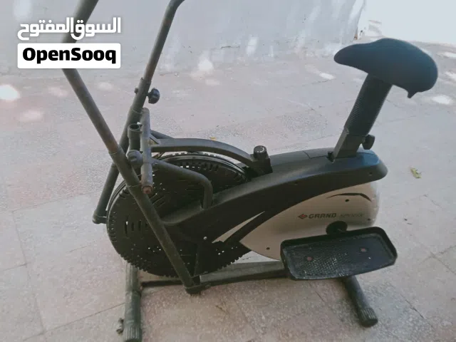 كروس ماركة جراند سبورتس مستعمل بحالة جيده اضرار خارجية خفيفة جدا مش مئثر عليه سعرررررر // ثابت 30د