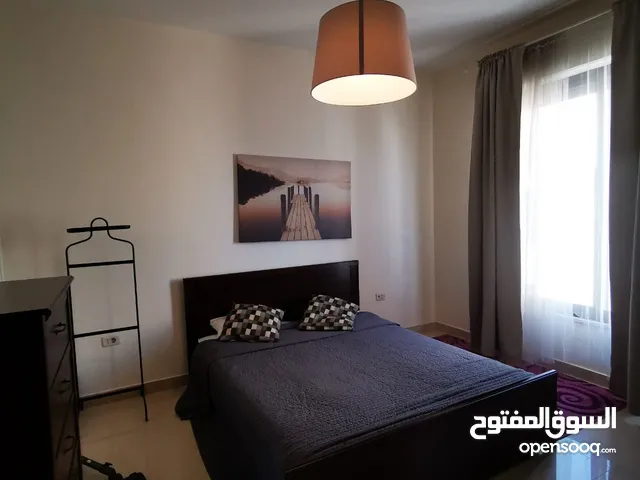 شقة مفروشة  (عفش مميز )للايجار في منطقه عبدون.. مع بلكونة /2 نوم