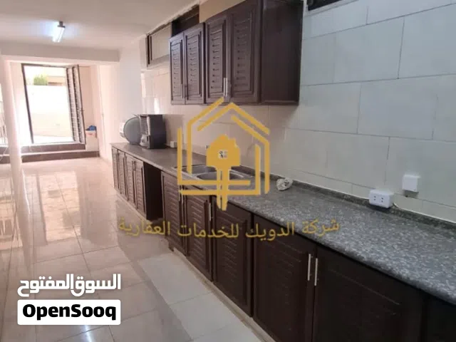 شقة فارغة - 3نوم - 150م - قرب الخدمات