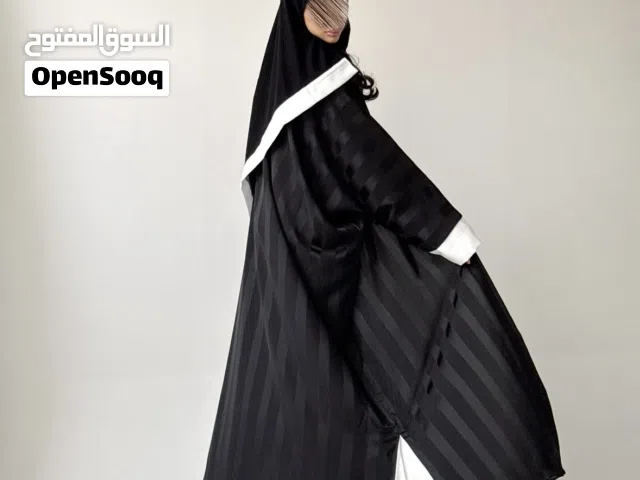 عباية سوداء جديدة