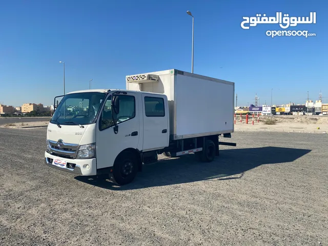 2021Toyota هاف لوري هينوا