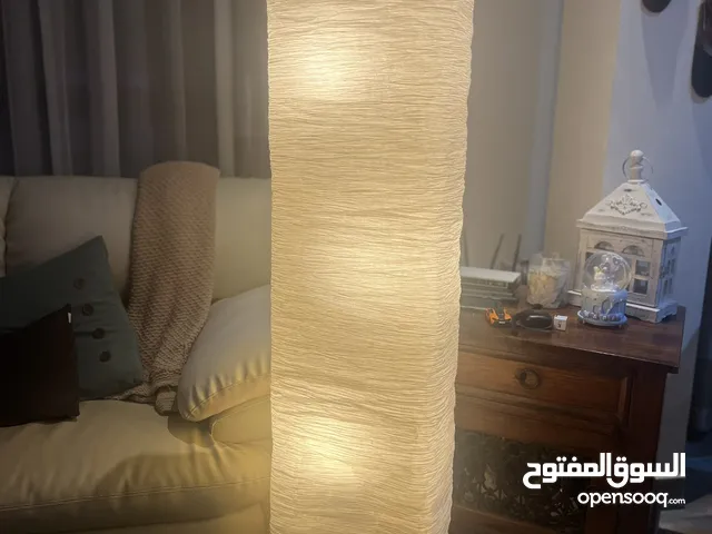 Selling a barely used IKEA Lamp