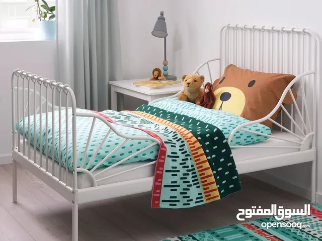 سرير اطفال ابيض حديد