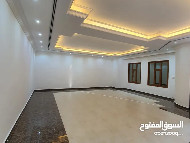 400 m2 4 Bedrooms Apartments for Rent in Kuwait City Faiha