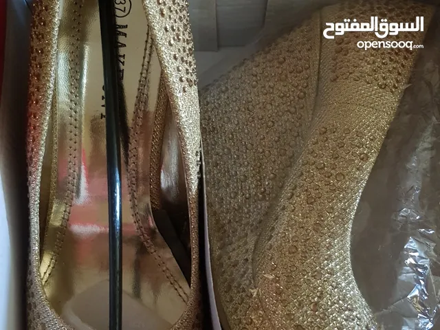 heels ستاتي