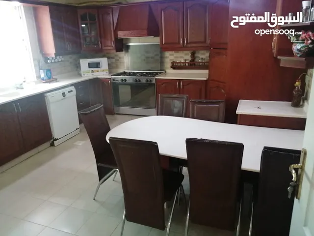 230 m2 4 Bedrooms Apartments for Rent in Amman Al Gardens