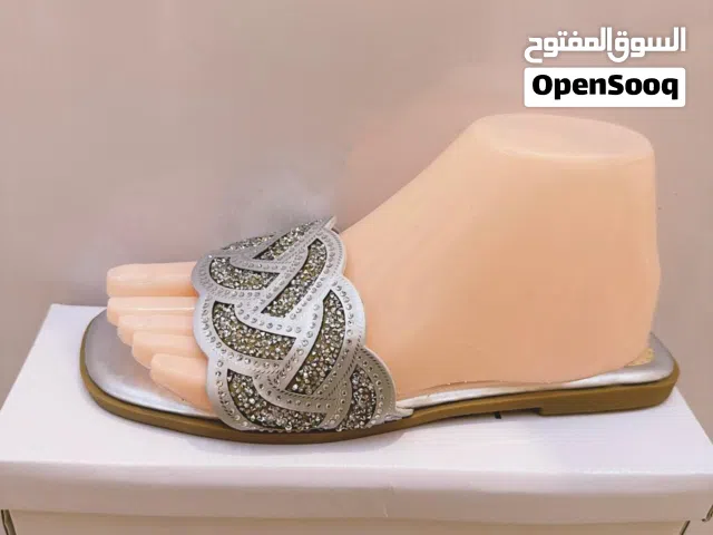 نعال شنط نسائيه