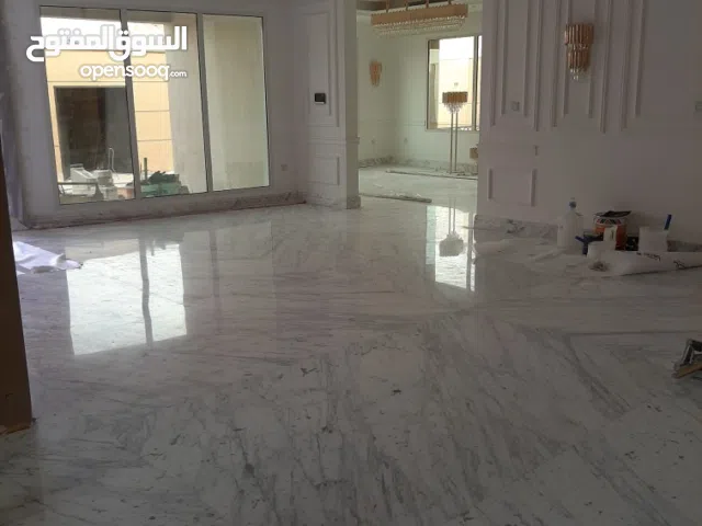 مبلط سيراميك وبورسلان وبورسلان ورخام ومسابح فلل وعماير