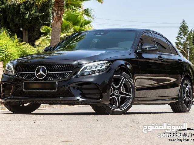 Mercedes C200 2019 Mild hybrid Amg kit Night Package السيارة وارد المانيا و بحالة ممتازة جدا
