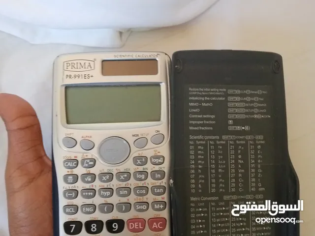 آلة حاسبة للبيع بحالة ممتازة