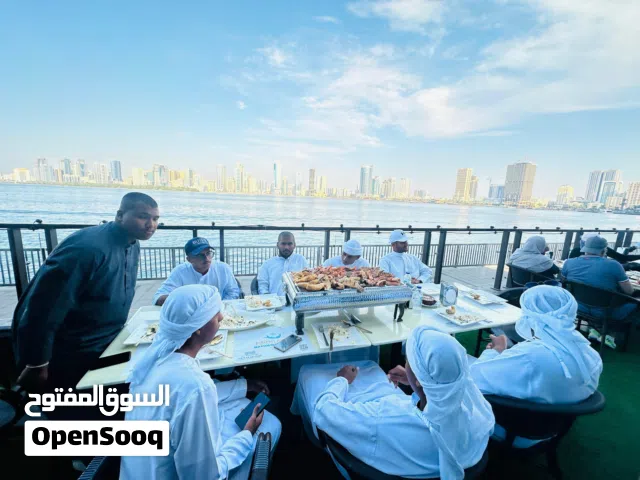 مطعم مأكولات بحرية للبيع او المشاركه او الايجار دخل ممتاز لعدم التفرغ