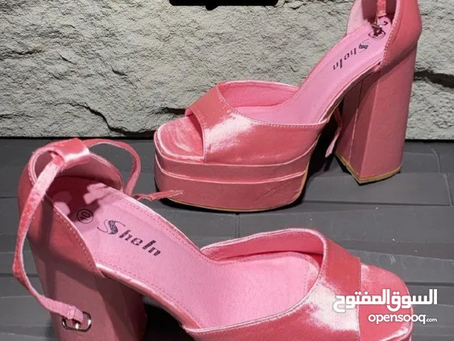 Pink With Heels in Basra