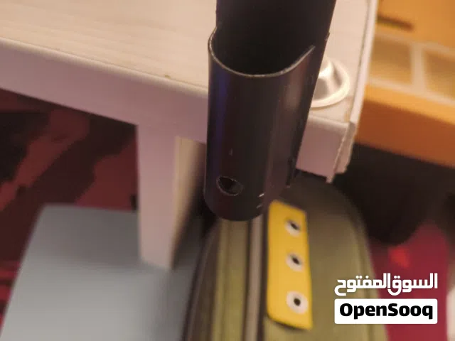 مايك مع ستاند قابل للتفاوض