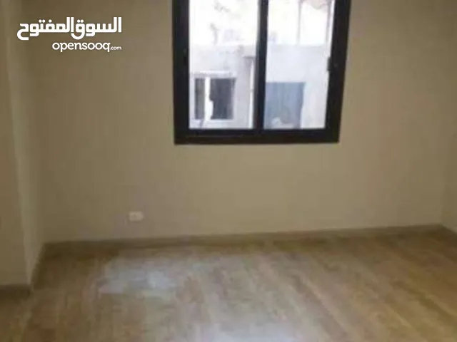 شقة سكنية بتفرعات احمد عرابى بالمهندسين و بالقرب من محطة مترو السودان تشطيب حديث للايجار