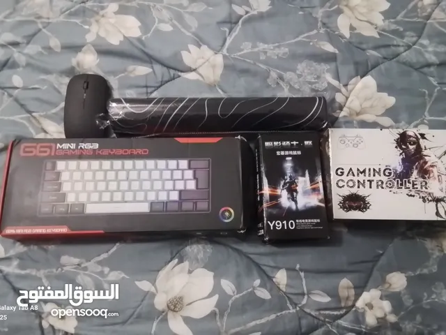 كيبوردين و ماوسين و جهاز قيمينق خارق و فيه تيربو و غش و بلوتوث كلهم جديدين و نظيفين و جميلين و يشتغل