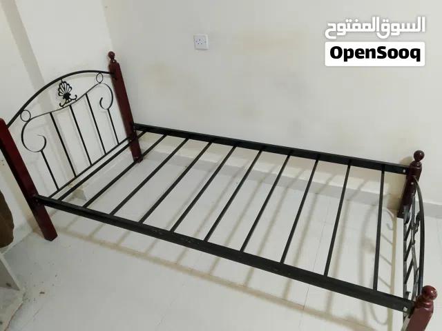 سرير حديد للبيع