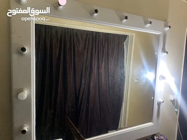 مرايه بلمبات وخمس ادراج