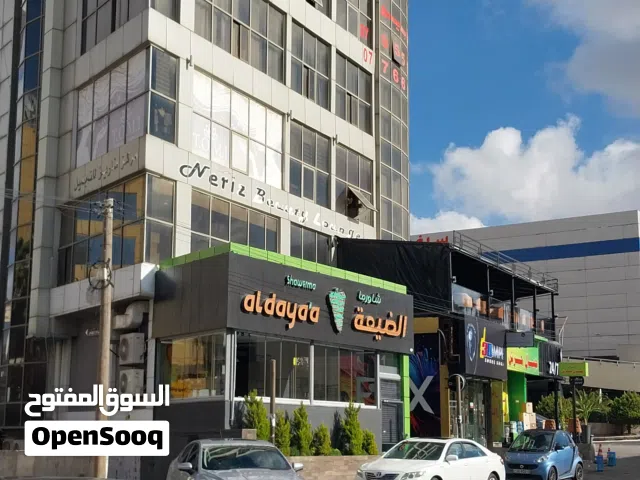 مكتب تجاري بمنطقة حيوية على الدوار السابع للبيع من المالك