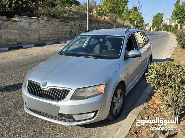 سكوظا أوكتاڤيا للبيع بسعر كرق عالكاش وإمكانيه البيع بدفعع وشيكات
