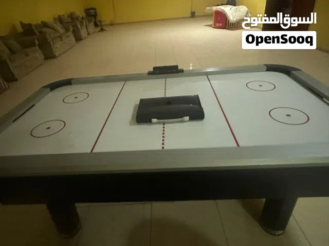 للبيع بلياردو وهوكي مع جميع اغراضهم جديده بالكامل لم تستعمل / بيعه سريعه للحاجه